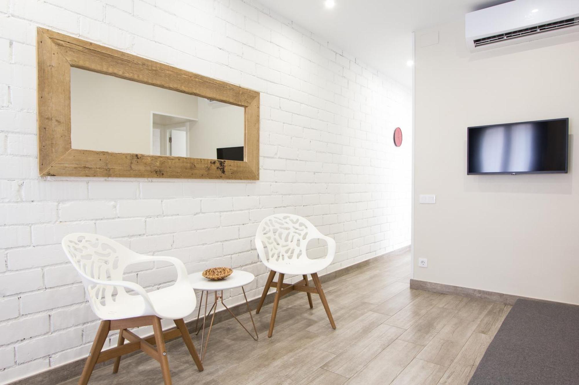 Novus Homes Barcelona Santa Eulalia L'Hospitalet de Llobregat Exteriör bild