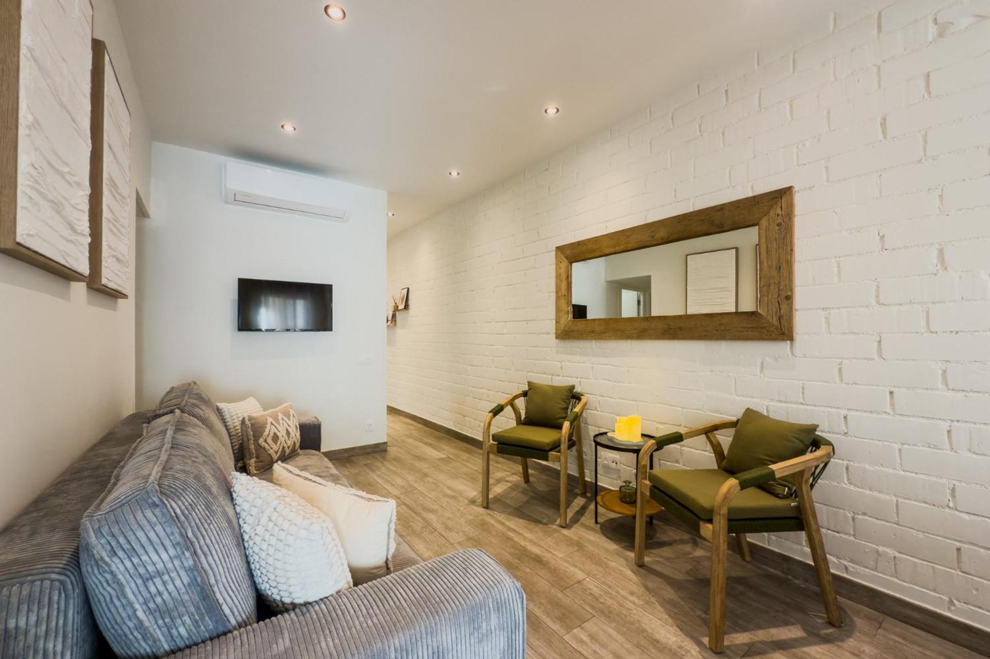 Novus Homes Barcelona Santa Eulalia L'Hospitalet de Llobregat Exteriör bild