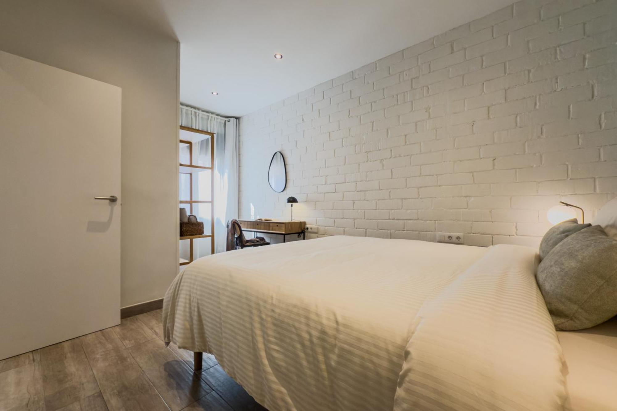 Novus Homes Barcelona Santa Eulalia L'Hospitalet de Llobregat Exteriör bild